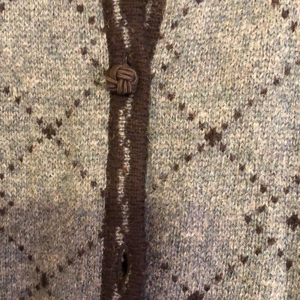 Frost wool/acrylic cardigan. Size M - Picture 2 of 8